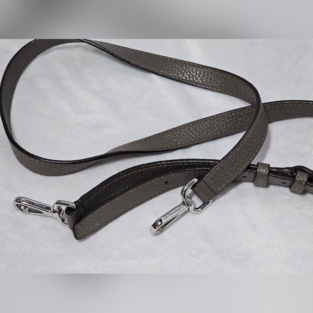 EUC Michael kors Crossbody Strap - Picture 8 of 9